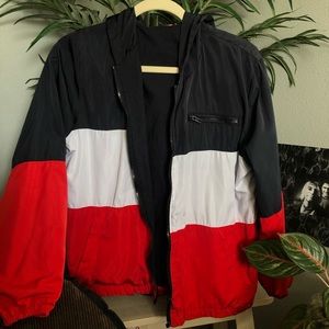 red white & blue light weight jacket! 🇺🇸